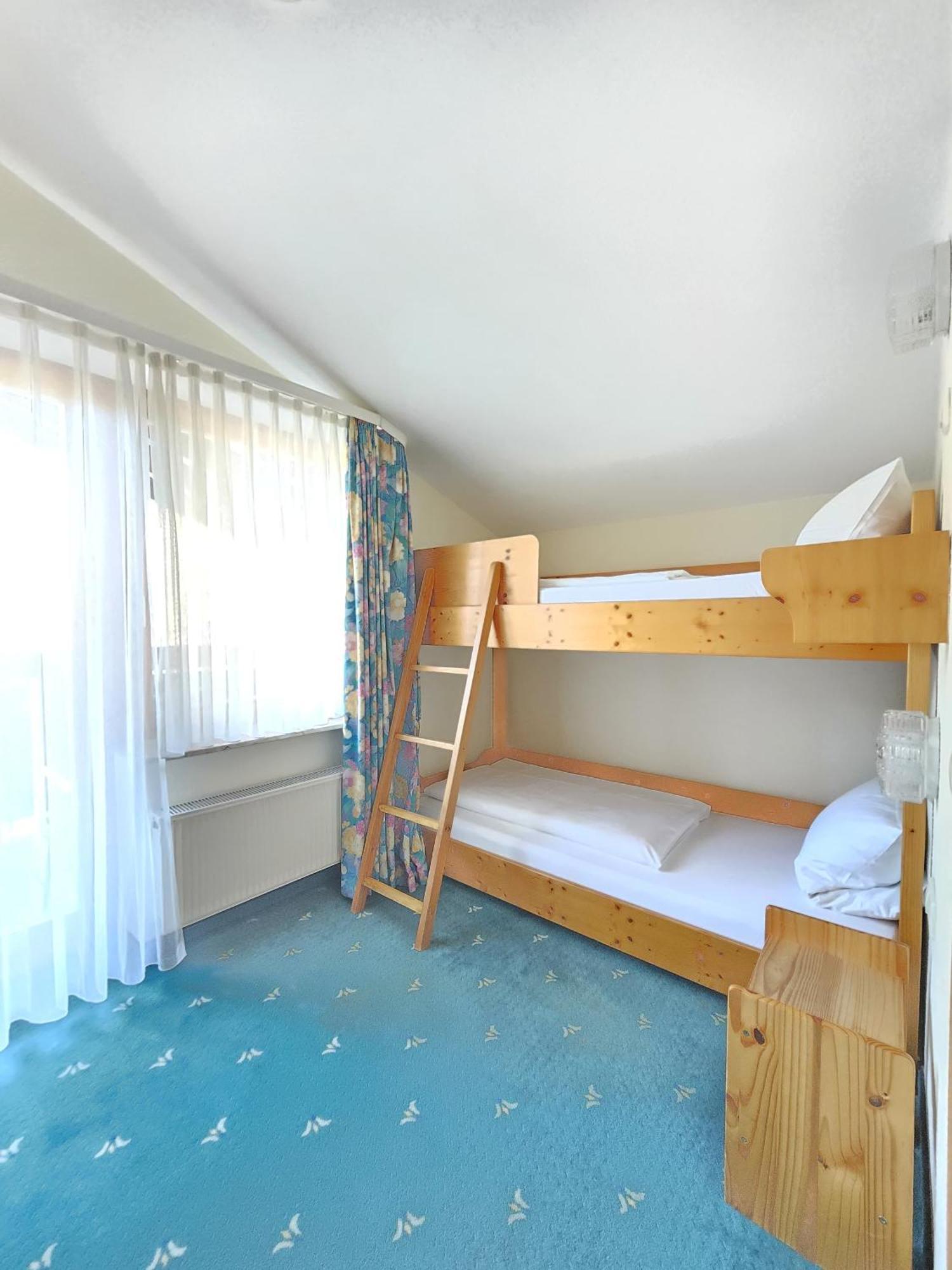 Holzschuhs Schwarzwaldhotel 바이에르스브론 외부 사진